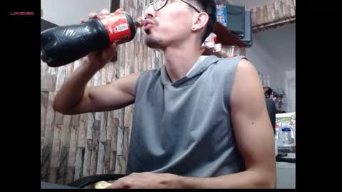 Snapshot of jhosuamoore2 chatting on 05/06/26, 05:18 jhosuamoore2 online show from 05/06/26, 05:18