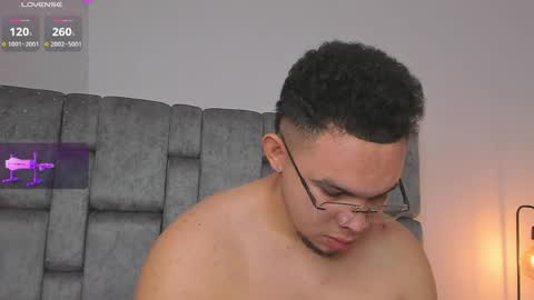 Snapshot of jhotta_foxx chatting on 04/01/26, 10:05 Jhonatan80 online show from 04/01/26, 10:05