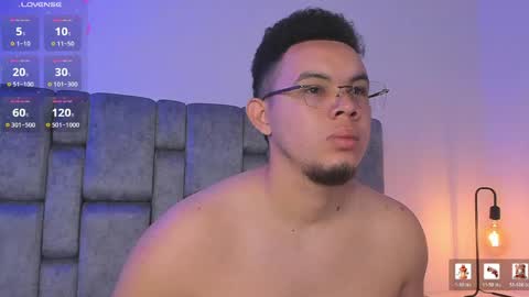 Snapshot of jhotta_foxx chatting on 04/08/26, 10:04 Jhonatan80 online show from 04/08/26, 10:04