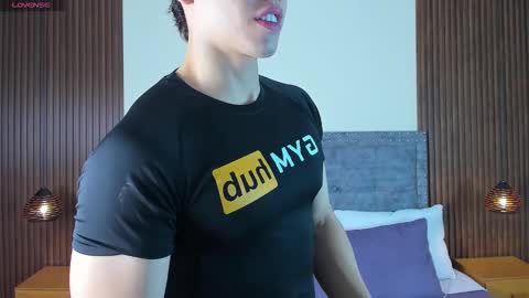 jhoumod_21 online show from 11/05/25, 03:39