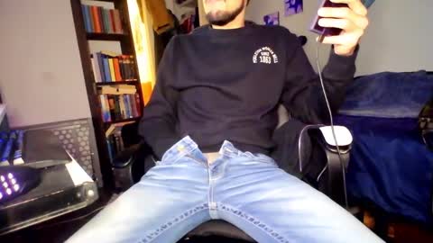 Snapshot of jhp_kinky_2000 chatting on 01/04/25, 03:29 kinky party boy online show from 01/04/25, 03:29