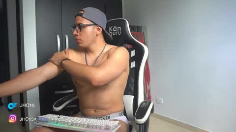 Snapshot of jhx15x chatting on 11/19/25, 05:35 Jhx online show from 11/19/25, 05:35