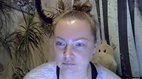 jia_mango online show from 01/15/26, 11:37