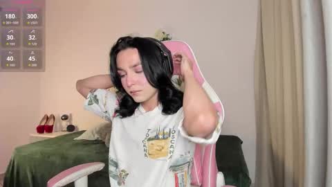 Jiggly online show from 10/11/25, 01:16