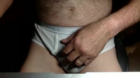 Snapshot of jim2hot chatting on 05/25/26, 01:06 jim2hot online show from 05/25/26, 01:06