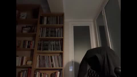 Snapshot of jim_dick chatting on 02/05/25, 11:28 Jim Dick online show from 02/05/25, 11:28