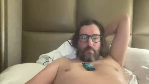 Snapshot of jimboo400 chatting on 11/08/25, 10:26 jimboo400 online show from 11/08/25, 10:26