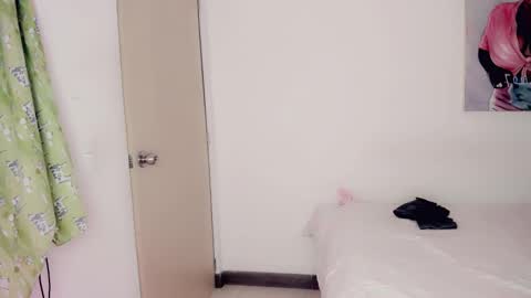 Snapshot of jimenna__ chatting on 02/22/25, 11:35 jimenna online show from 02/22/25, 11:35