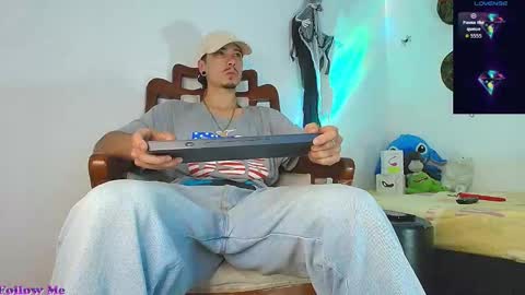 Jimm  Independent Model  online show from 11/04/25, 02:54