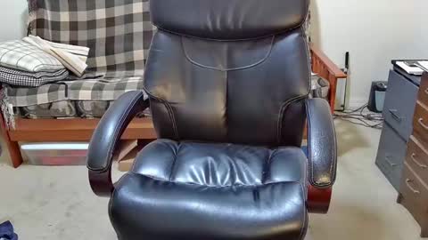 Snapshot of jimmy_d47 chatting on 01/01/25, 12:00 jimmy_d47 online show from 01/01/25, 12:00