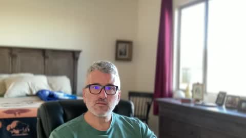 Snapshot of jimmyaaron chatting on 01/17/25, 04:47 Dad of Three online show from 01/17/25, 04:47