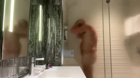 Snapshot of jimmyaaron chatting on 01/24/25, 10:30 Dad of Three online show from 01/24/25, 10:30