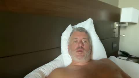 Snapshot of jimmyaaron chatting on 01/26/25, 03:47 Dad of Three online show from 01/26/25, 03:47