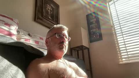 Snapshot of jimmyaaron chatting on 11/22/25, 05:34 Dad of Three online show from 11/22/25, 05:34