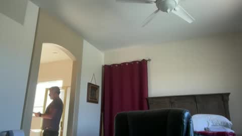 Snapshot of jimmyaaron chatting on 12/01/25, 07:52 Dad of Three online show from 12/01/25, 07:52