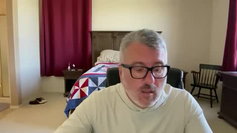 Snapshot of jimmyaaron chatting on 02/21/26, 05:58 Dad of Three online show from 02/21/26, 05:58