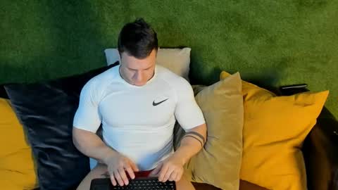 Snapshot of jimmyhardin21 chatting on 02/16/26, 04:25 Hardin online show from 02/16/26, 04:25