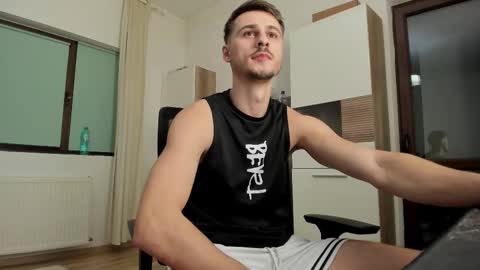 Snapshot of jimmys_style chatting on 11/01/25, 04:42 AlphaJimmy online show from 11/01/25, 04:42