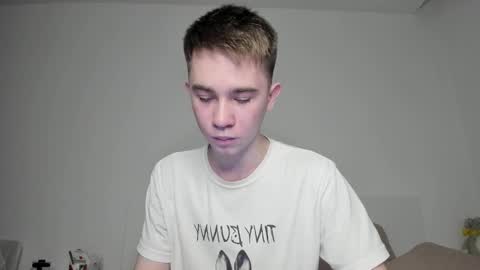 Snapshot of jimyti_bad_boy chatting on 03/09/25, 06:21 jimyti_bad_boy online show from 03/09/25, 06:21