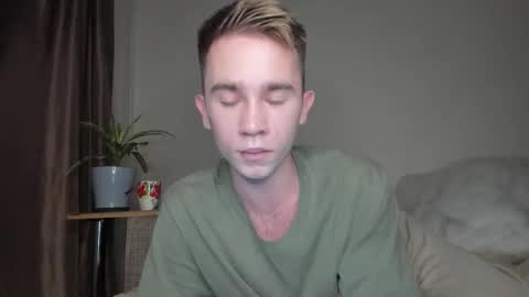 Snapshot of jimyti_bad_boy chatting on 09/18/25, 09:39 jimyti_bad_boy online show from 09/18/25, 09:39