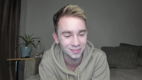 Snapshot of jimyti_bad_boy chatting on 09/25/25, 10:24 jimyti_bad_boy online show from 09/25/25, 10:24