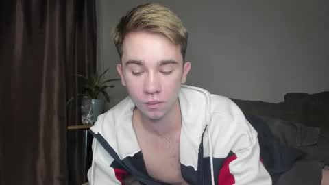 Snapshot of jimyti_bad_boy chatting on 10/25/25, 01:02 jimyti_bad_boy online show from 10/25/25, 01:02