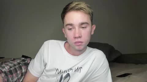 Snapshot of jimyti_bad_boy chatting on 11/18/25, 01:22 jimyti_bad_boy online show from 11/18/25, 01:22