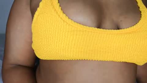 Snapshot of jinglefancypuff chatting on 12/31/24, 07:29 jinglefancypuff online show from 12/31/24, 07:29