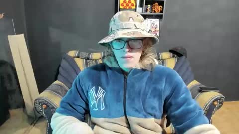 Snapshot of jinnbook chatting on 12/04/24, 12:25 JinnBook online show from 12/04/24, 12:25