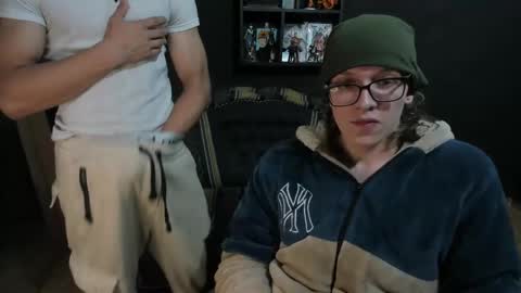 Snapshot of jinnbook chatting on 12/20/24, 08:28 JinnBook online show from 12/20/24, 08:28