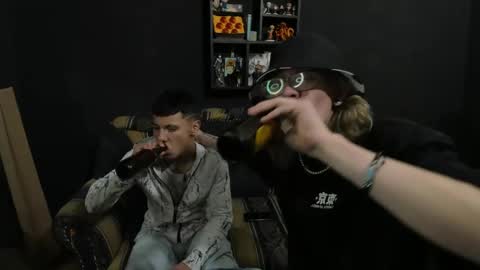 Snapshot of jinnbook chatting on 12/28/24, 07:55 JinnBook online show from 12/28/24, 07:55