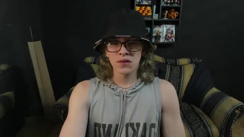 Snapshot of jinnbook chatting on 01/07/25, 06:38 JinnBook online show from 01/07/25, 06:38