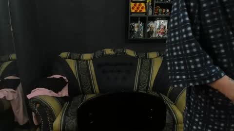 Snapshot of jinnbook chatting on 01/29/25, 01:28 JinnBook online show from 01/29/25, 01:28