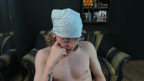 Snapshot of jinnbook chatting on 01/31/25, 02:07 JinnBook online show from 01/31/25, 02:07