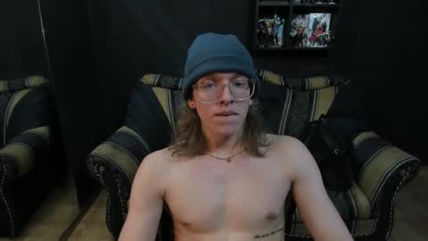 Snapshot of jinnbook chatting on 02/25/25, 08:25 JinnBook online show from 02/25/25, 08:25