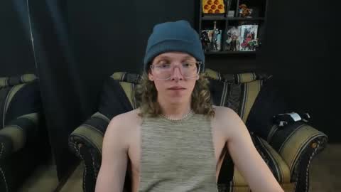 Snapshot of jinnbook chatting on 03/11/25, 02:32 JinnBook online show from 03/11/25, 02:32