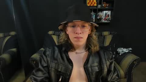 Snapshot of jinnbook chatting on 03/12/25, 05:13 JinnBook online show from 03/12/25, 05:13