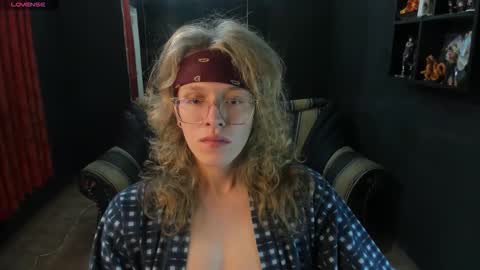 Snapshot of jinnbook chatting on 10/20/25, 06:36 JinnBook online show from 10/20/25, 06:36