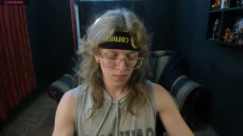 Snapshot of jinnbook chatting on 10/22/25, 10:37 JinnBook online show from 10/22/25, 10:37