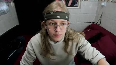 Snapshot of jinnbook chatting on 01/13/26, 03:06 JinnBook online show from 01/13/26, 03:06