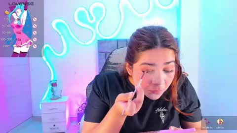 kim online show from 11/05/25, 01:11