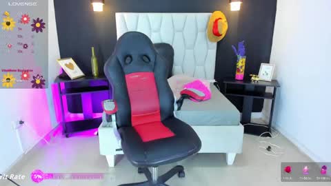 kim online show from 05/19/26, 02:18