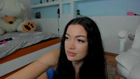 Juliee online show from 04/27/26, 06:06