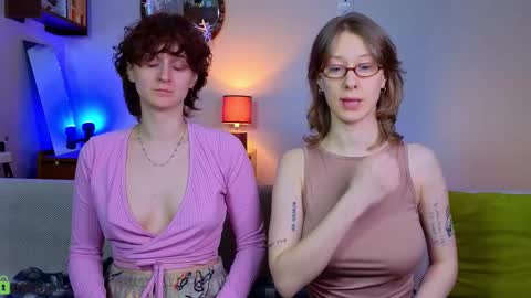 Hey Guys We are Julia ginger  Tina brunette online show from 01/16/26, 08:18