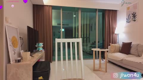 Snapshot of jiwon4u chatting on 01/12/25, 12:55 Jiwon online show from 01/12/25, 12:55