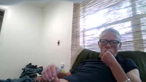 Snapshot of jizzmitten5 chatting on 09/11/25, 08:31 jizzmitten5 online show from 09/11/25, 08:31