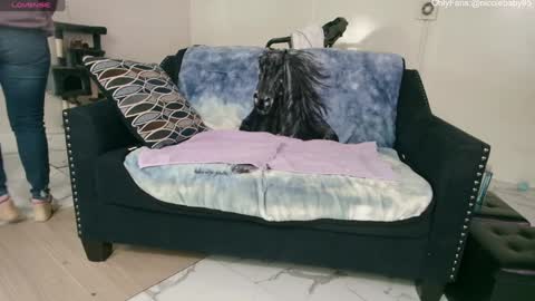 Nicole  Allen online show from 01/08/25, 02:57