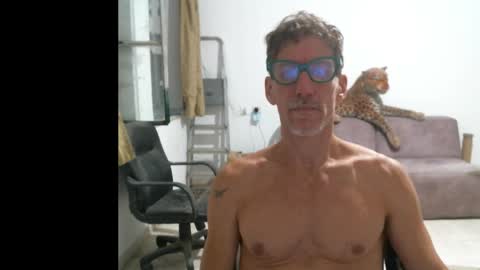 Snapshot of jlmbud chatting on 10/27/25, 12:36 jlmbud online show from 10/27/25, 12:36