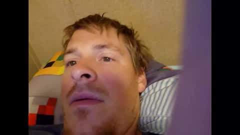 Snapshot of jman22a chatting on 11/28/25, 10:01 jman22a online show from 11/28/25, 10:01