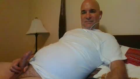 Snapshot of jmichael50 chatting on 01/06/26, 03:54 jmichael50 online show from 01/06/26, 03:54